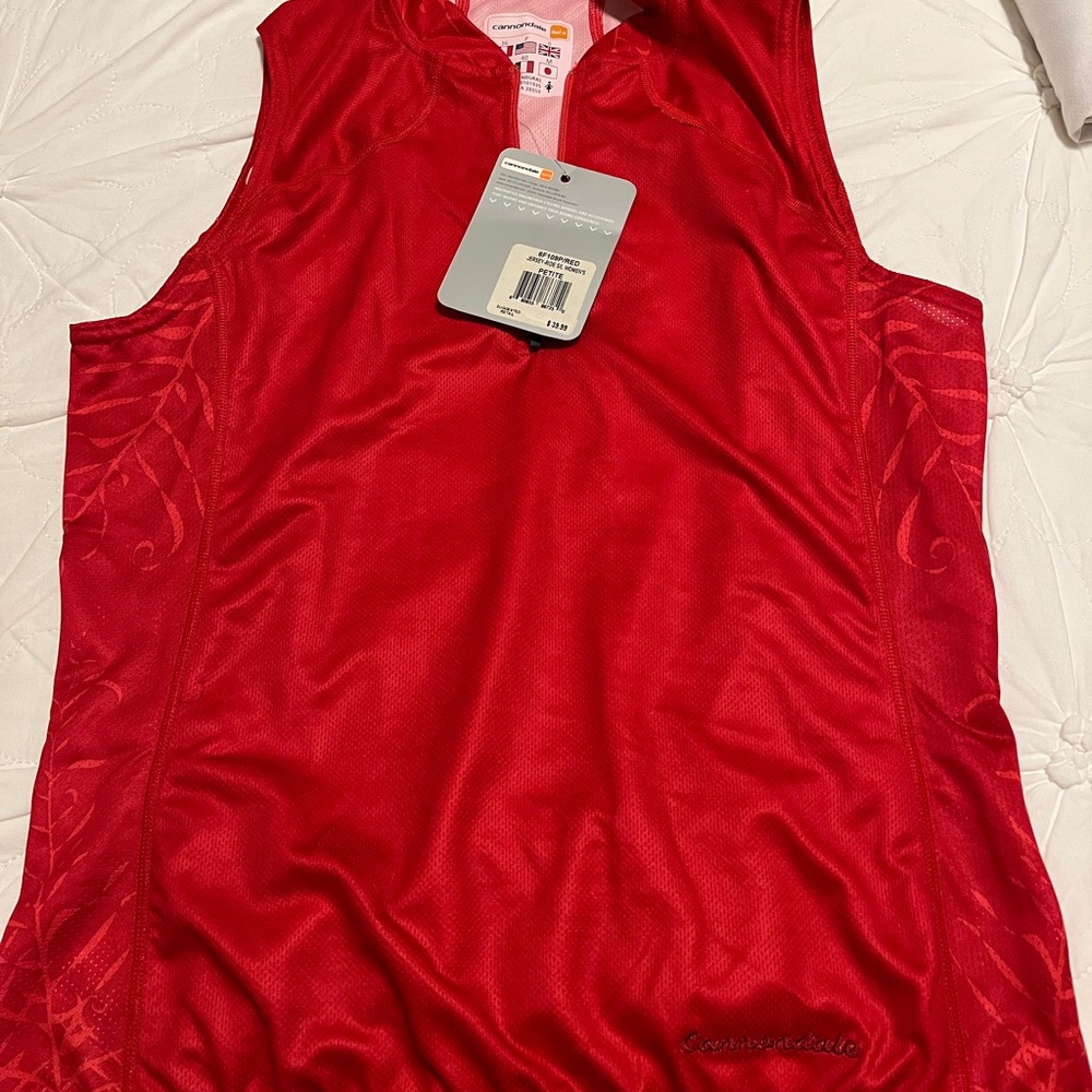 Cycling top:  Women’s P/S Cannondale Cycling Top in Vibrant Red (Sleeveless)